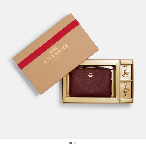 🍄COACH GIFT SET 🍄 - Picture 5 of 6